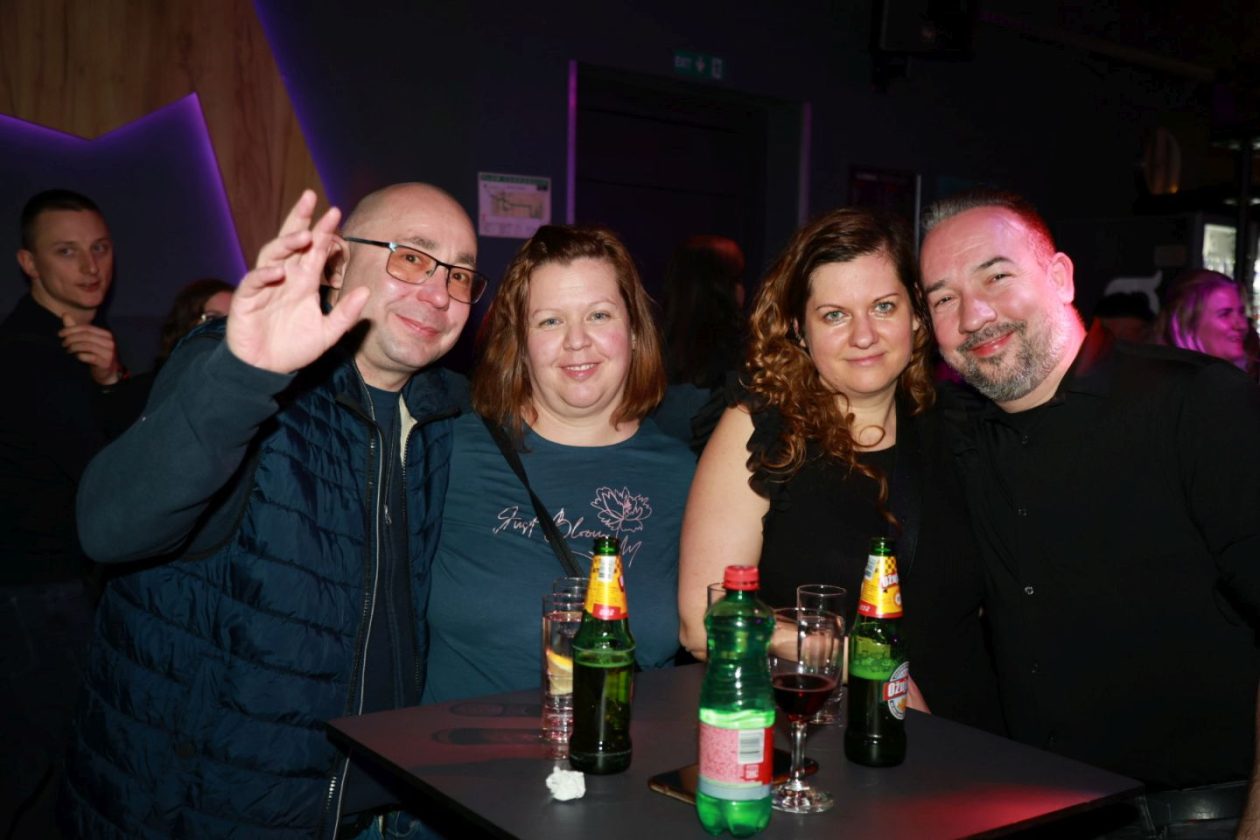 Meta bar show time band (13)