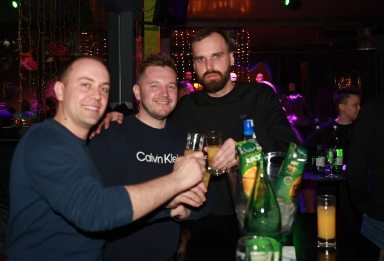 Meta bar show time band (25)