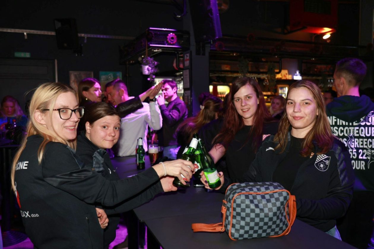 Meta bar show time band (29)