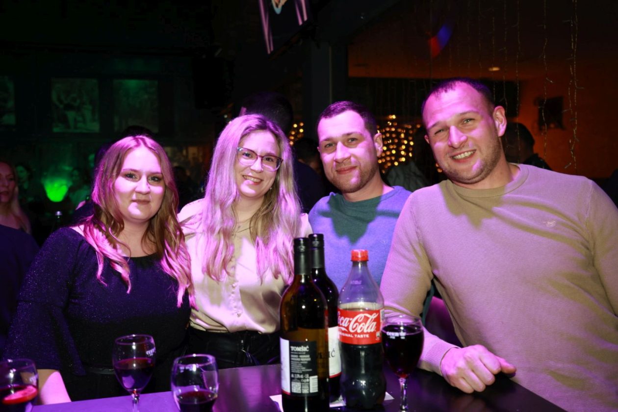 Meta bar show time band (33)