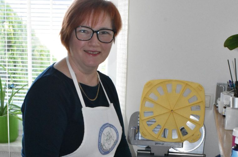 Mihaela klipiciž (1) Mihaela klipiciž (1)