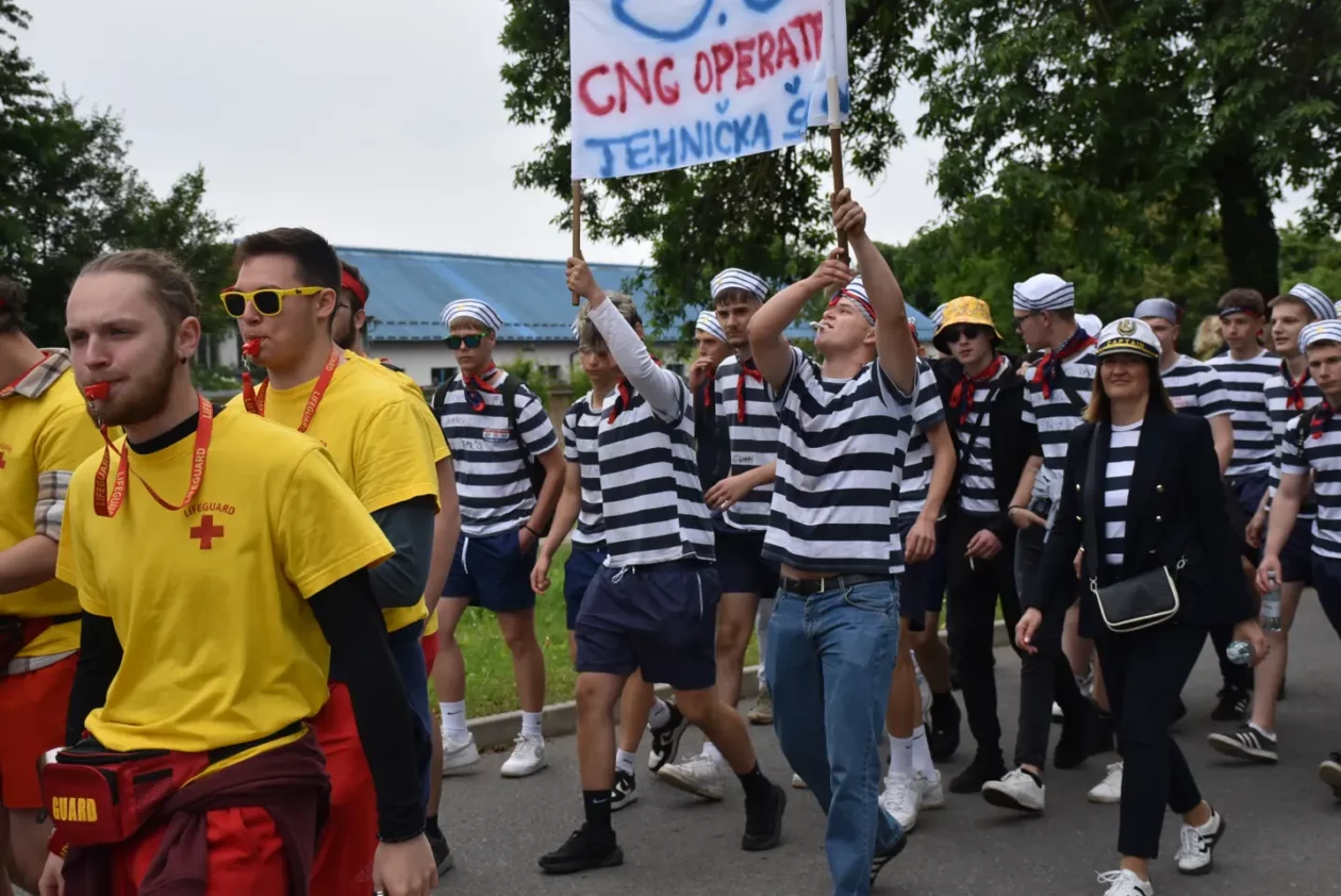 Mimohod maturanata, Čakovec, 23.5.2025 (23)