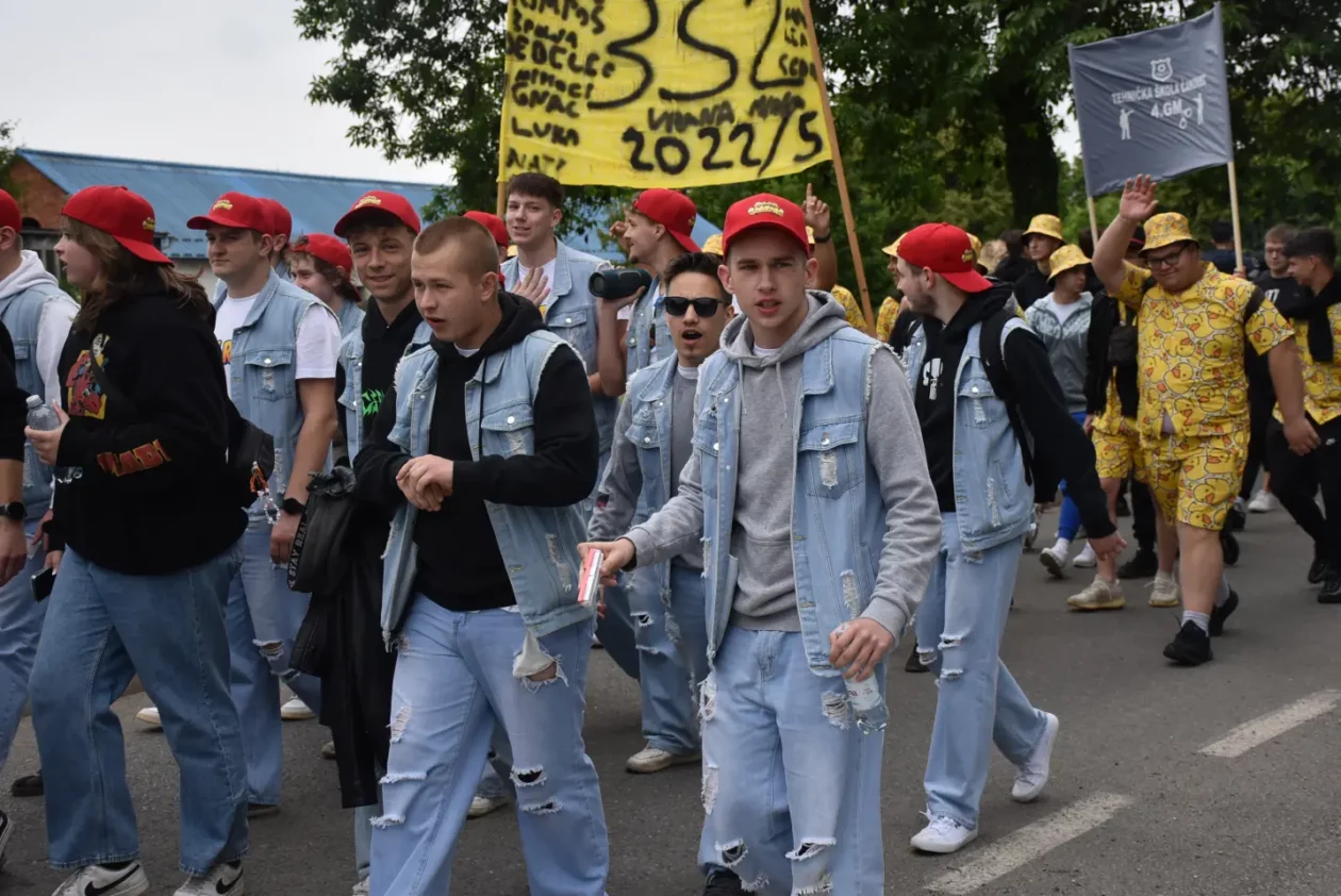 Mimohod maturanata, Čakovec, 23.5.2025 (24)