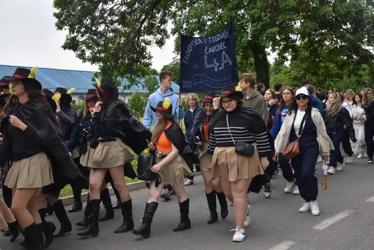 Mimohod maturanata, Čakovec, 23.5.2025 (31)