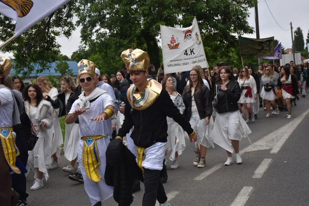 Mimohod maturanata, Čakovec, 23.5.2025 (32)