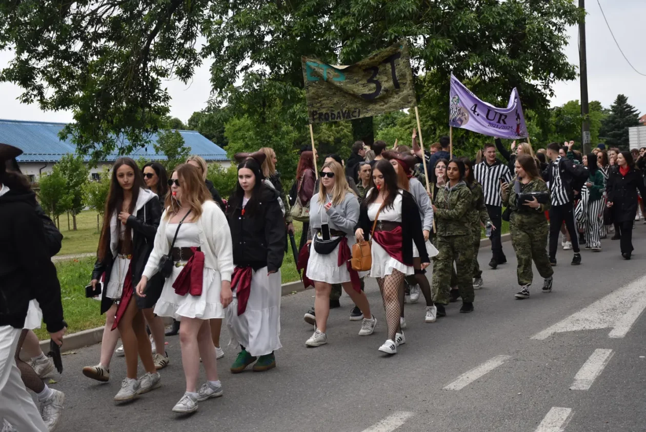 Mimohod maturanata, Čakovec, 23.5.2025 (33)