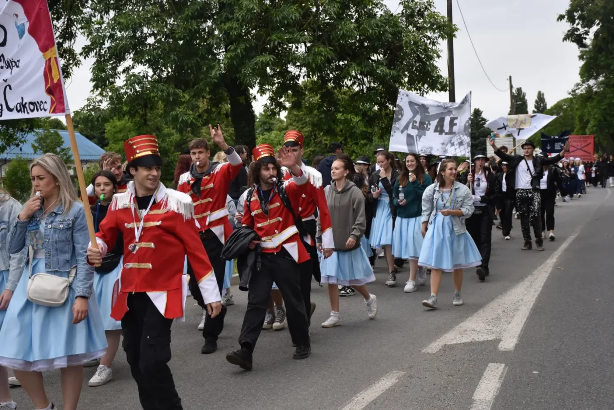 Mimohod maturanata, Čakovec, 23.5.2025 (41)