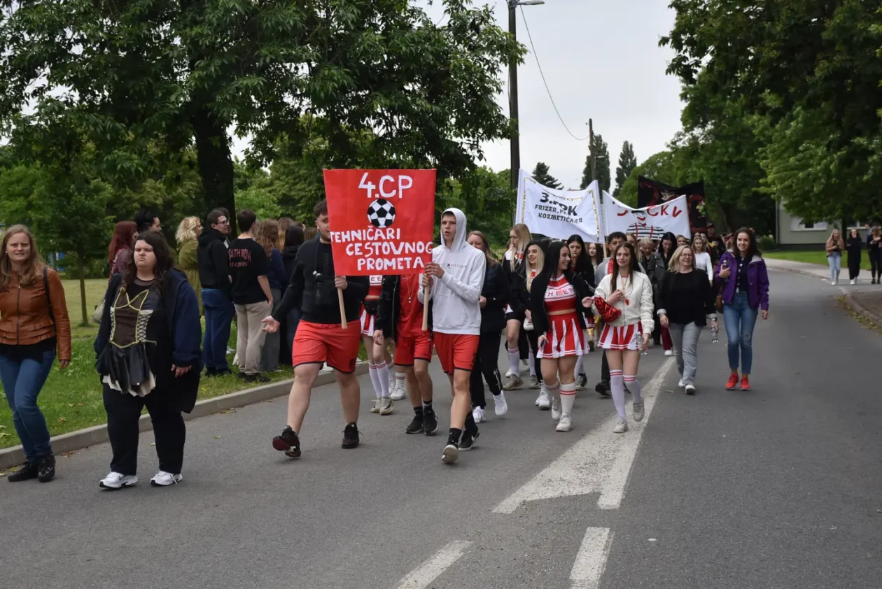 Mimohod maturanata, Čakovec, 23.5.2025 (48)