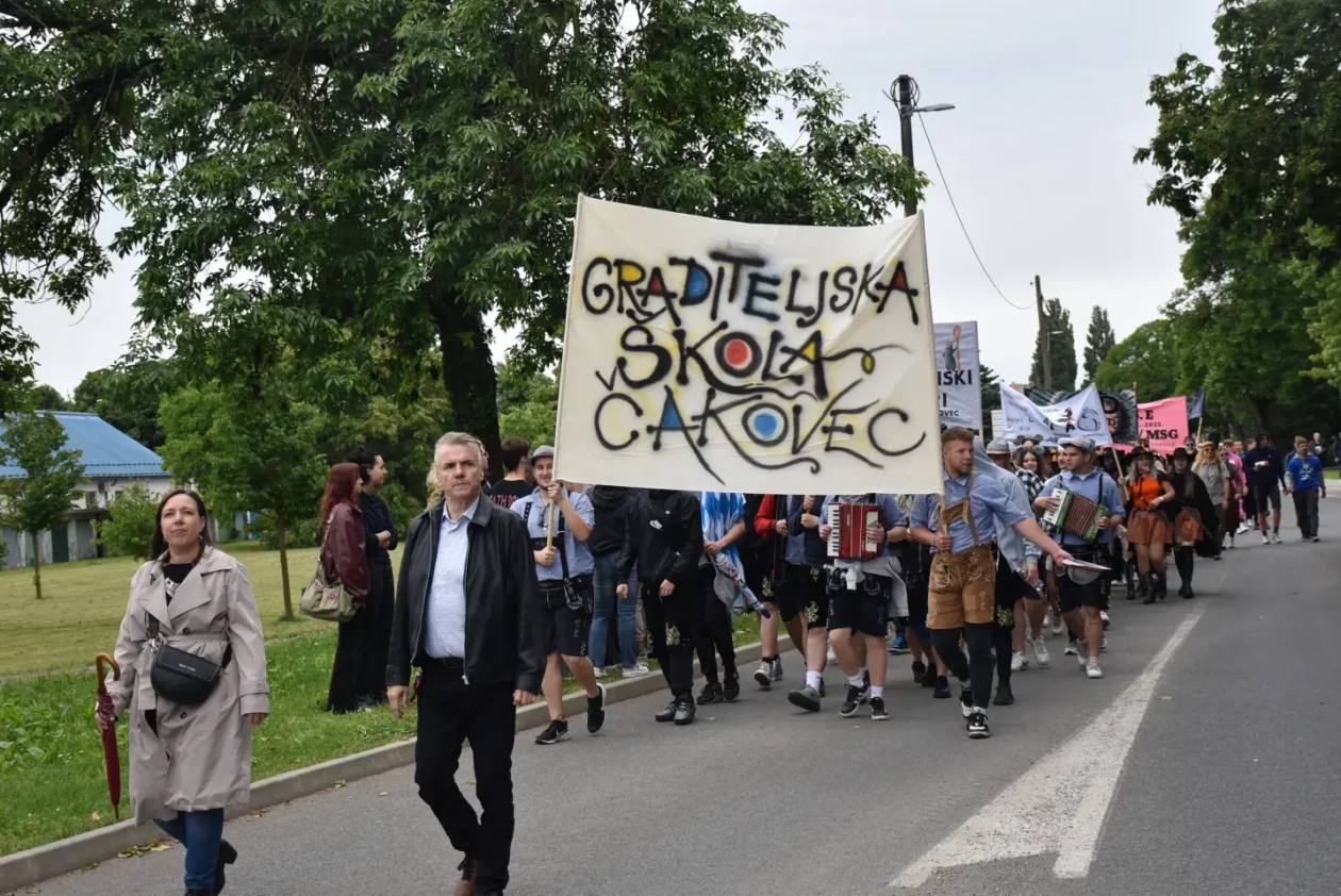 Mimohod maturanata, Čakovec, 23.5.2025 (54)
