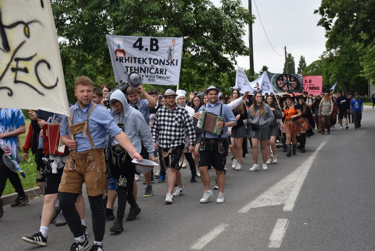 Mimohod maturanata, Čakovec, 23.5.2025 (55)