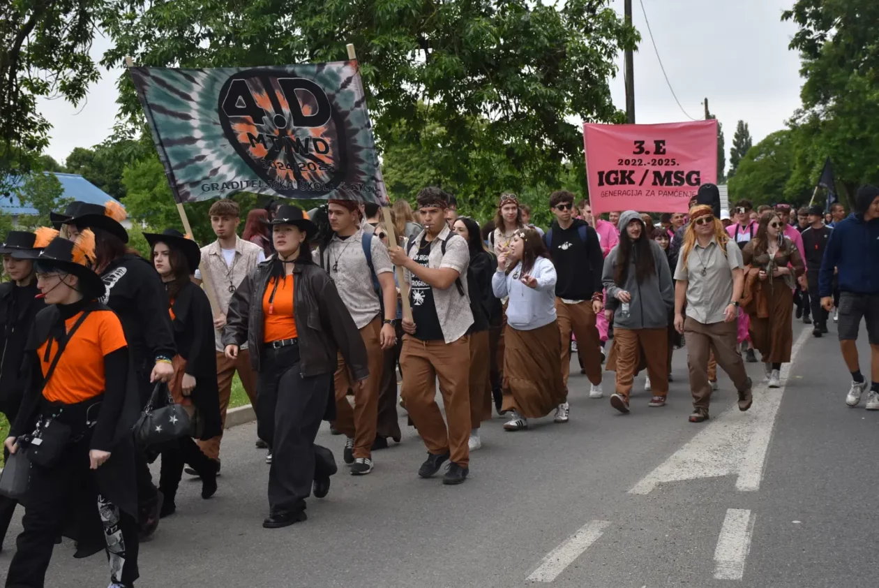 Mimohod maturanata, Čakovec, 23.5.2025 (57)