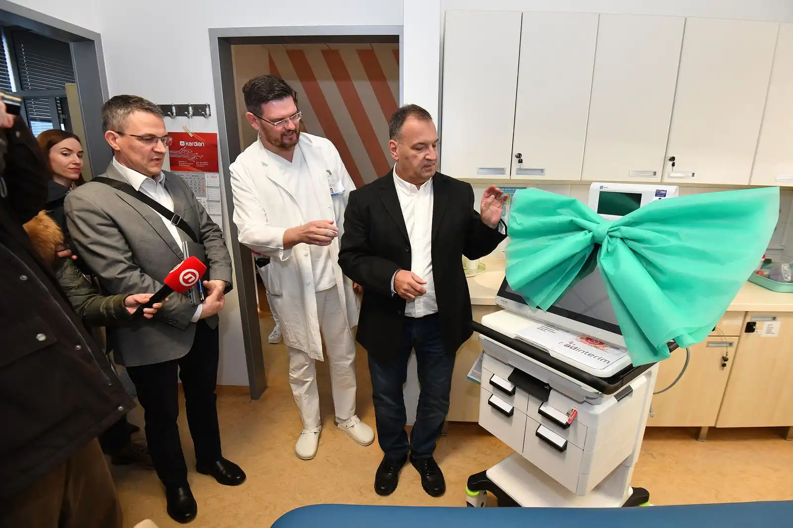 Ministar Premuš posjetio ŽB Čakovec (1) Ministar Premuš posjetio ŽB Čakovec (1)