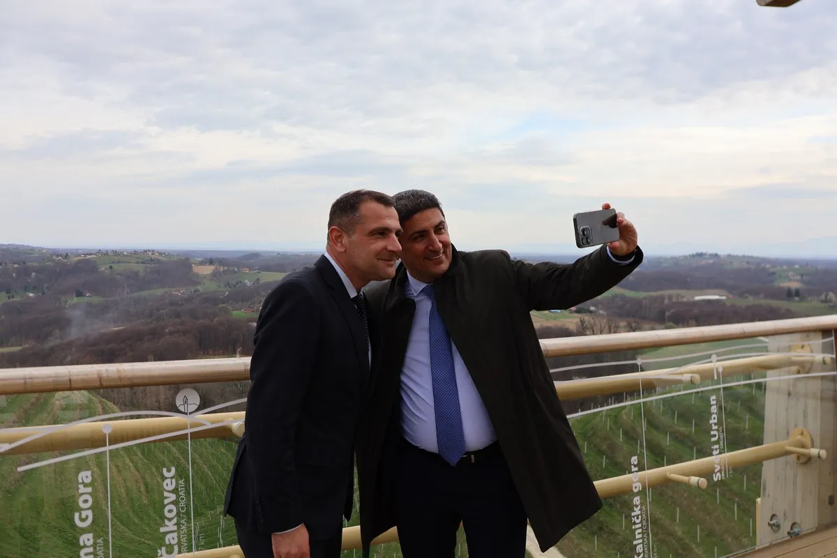 Ministar-za-ruralni-razvoj-i-prehranu-Grcke-12