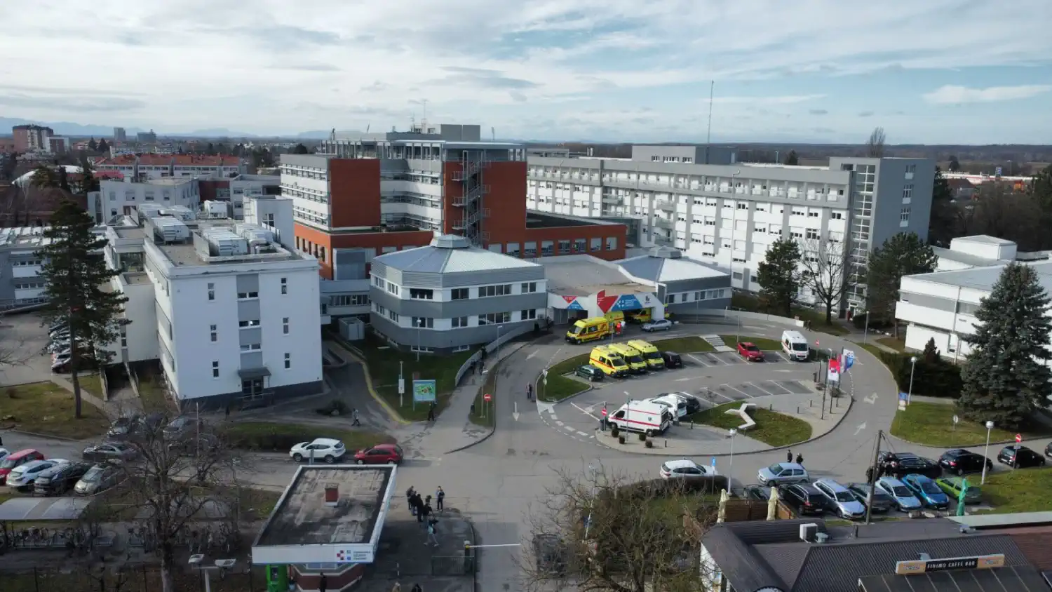 bOLNICA IZ ZRAKA Mirno okupljanje Županijska bolnica Čakovec – kirurzi 27.1. 2025 (12)