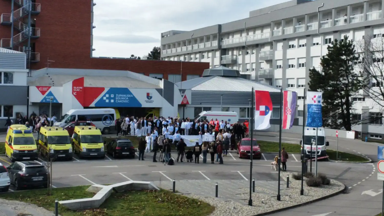 Mirno okupljanje Županijska bolnica Čakovec – kirurzi 27.1. 2025 (5)