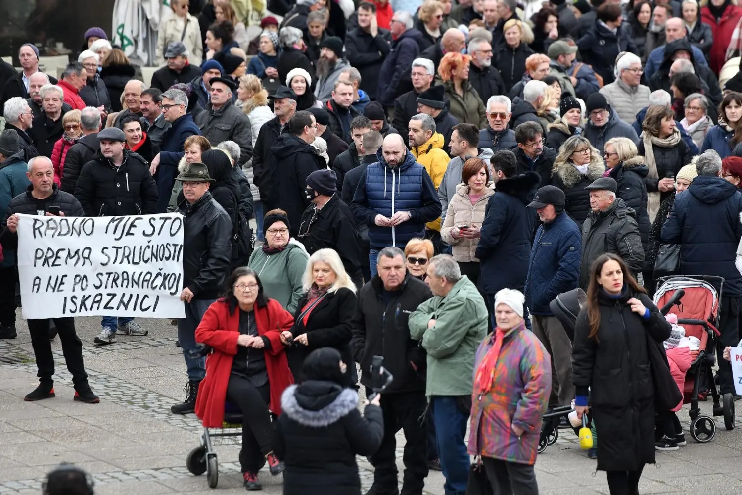 Mirno okupljanje građana, podrške kirurzima, Photo Vjeran Zganec RoguljaPIXSELL (12)