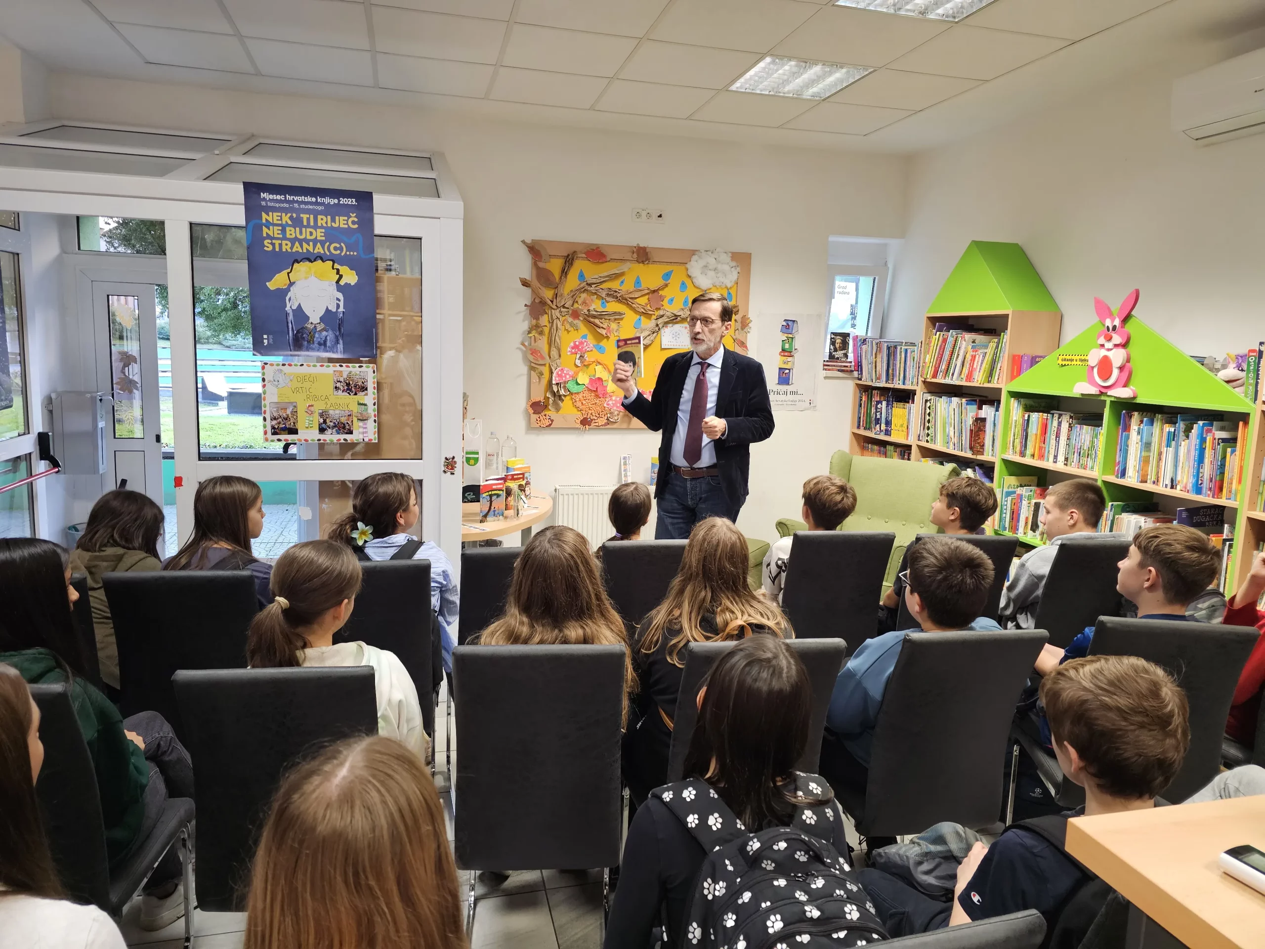 Miro Gavran književna večer GMS 2024 (7) Miro Gavran književna večer GMS 2024 (7)