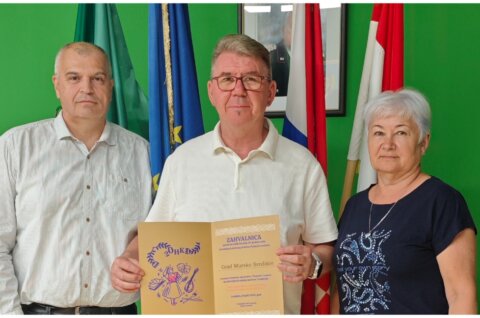 MixCollage-02-Jun-2025-10-59-AM-1143