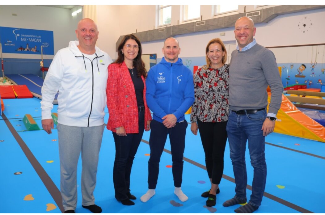 MixCollage-07-May-2025-08-32-PM-8745