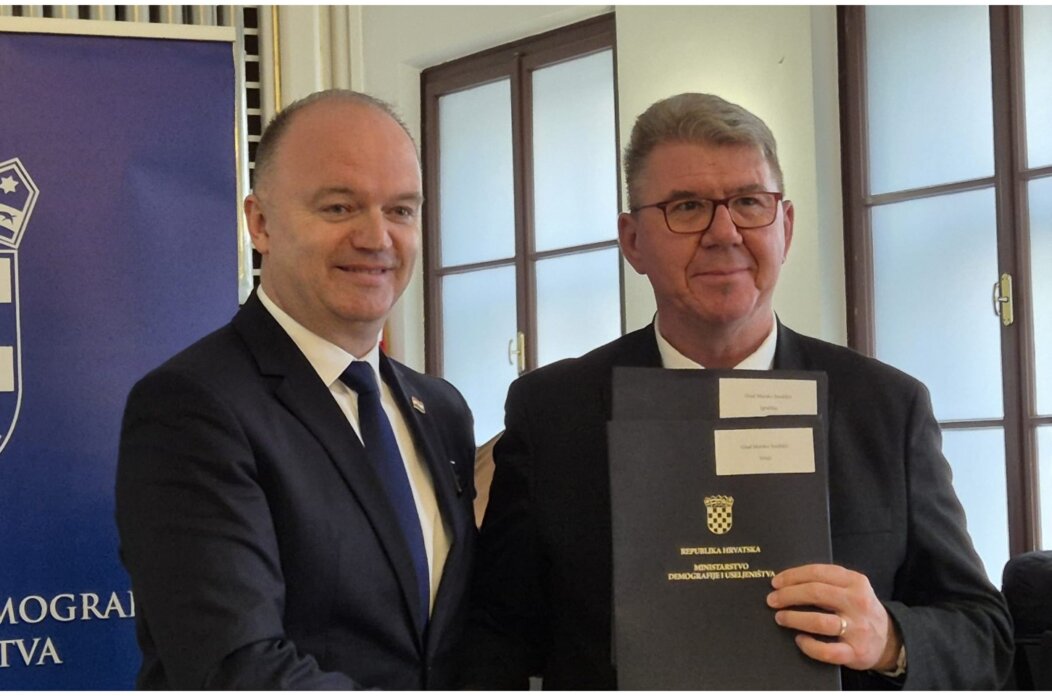 MixCollage-08-May-2025-01-40-PM-9754