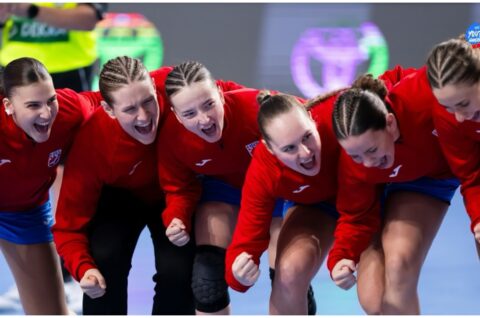 MixCollage-09-Aug-2025-09-52-AM-1141 MixCollage-09-Aug-2025-09-52-AM-1141