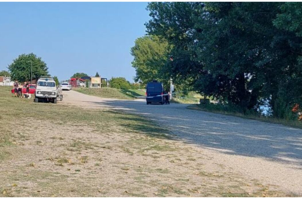 MixCollage-12-Aug-2025-05-50-PM-4251 MixCollage-12-Aug-2025-05-50-PM-4251