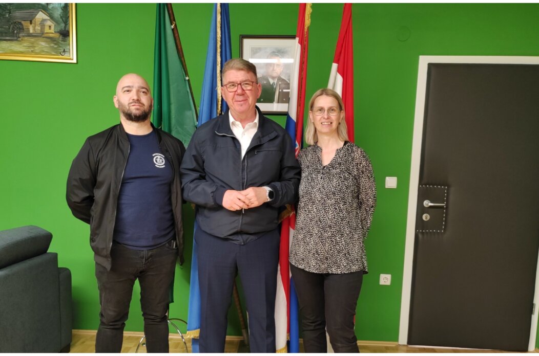 MixCollage-17-Apr-2025-01-18-PM-5305