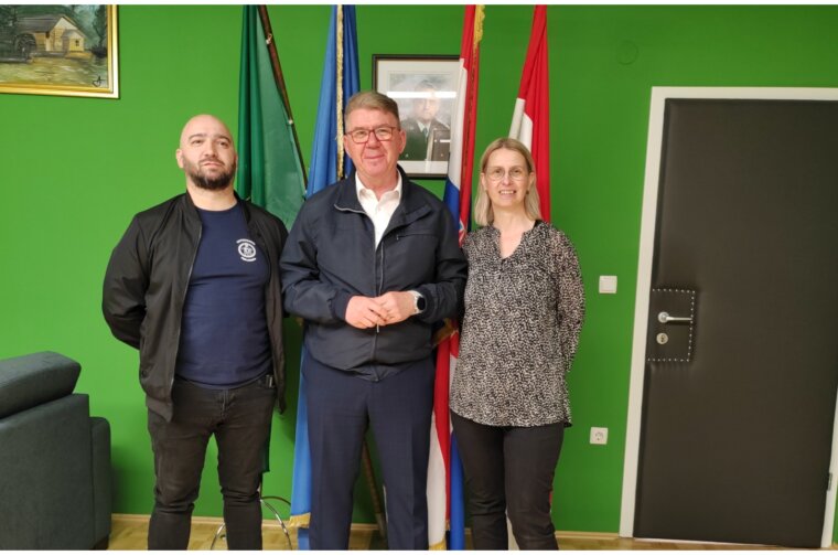 MixCollage-17-Apr-2025-01-18-PM-5305