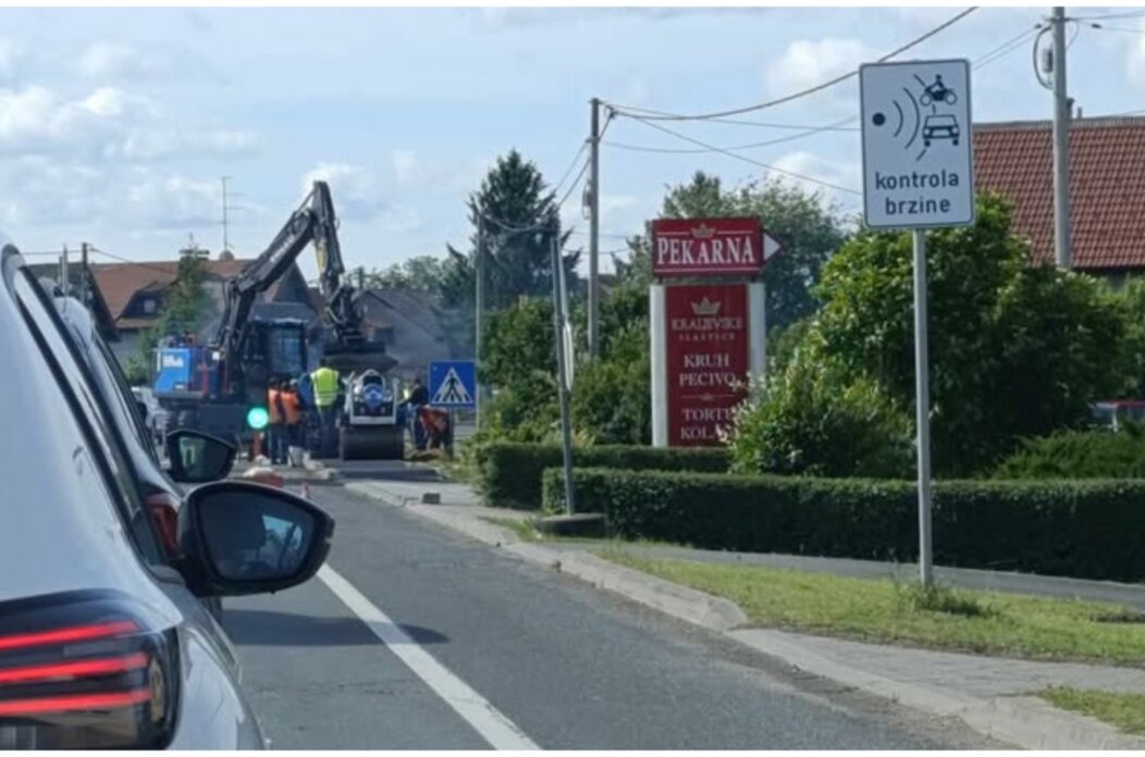 MixCollage-19-May-2025-08-07-AM-9381 MixCollage-19-May-2025-08-07-AM-9381