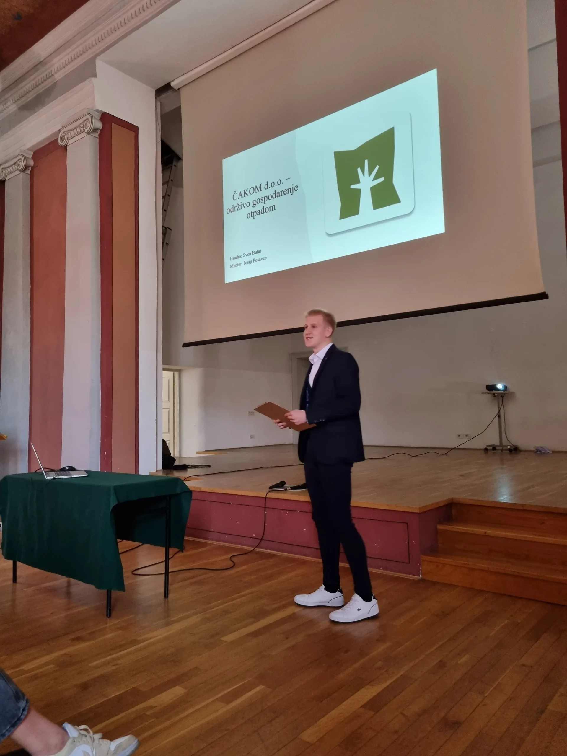 Mladi ekonomisti (6) Mladi ekonomisti (6)