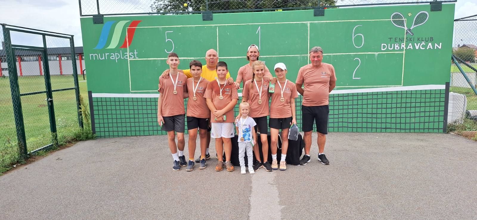 Mladi tenisači zablistali na završnom turniru Ljetne škole tenisa TK Dubravčan (1)