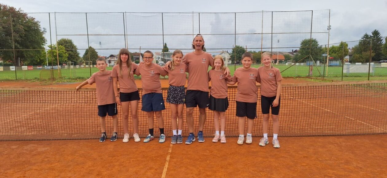 Mladi tenisači zablistali na završnom turniru Ljetne škole tenisa TK Dubravčan (10)