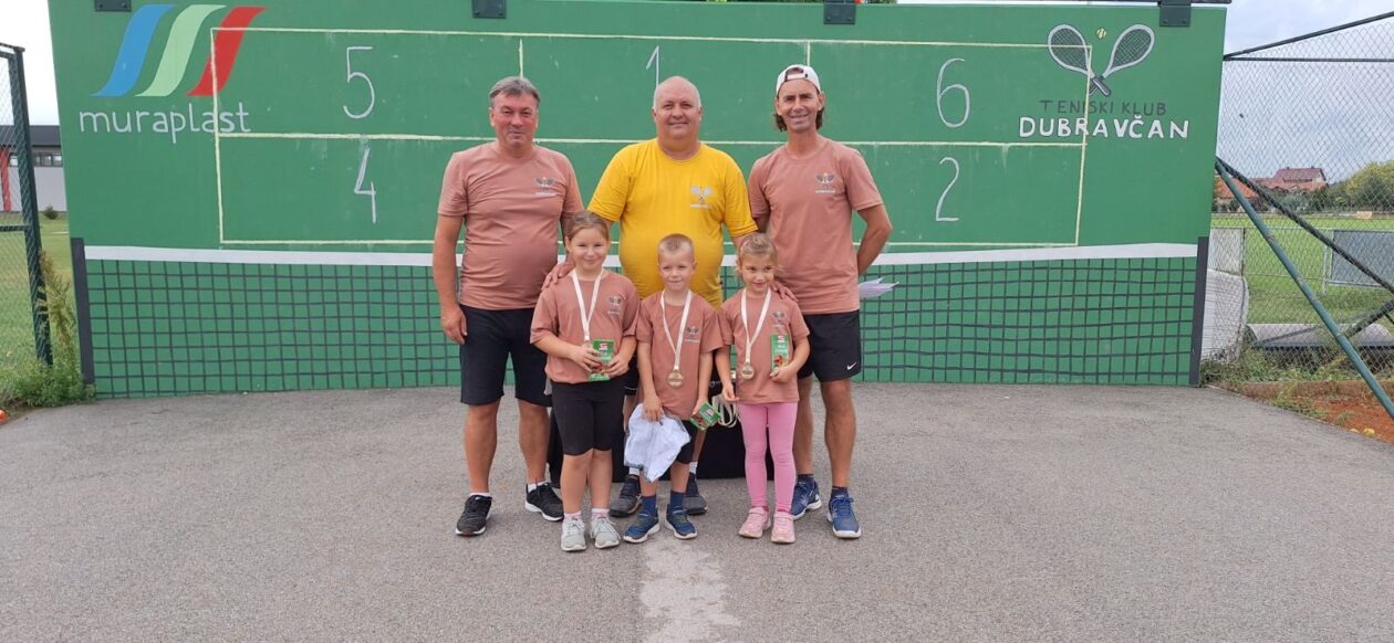 Mladi tenisači zablistali na završnom turniru Ljetne škole tenisa TK Dubravčan (7)