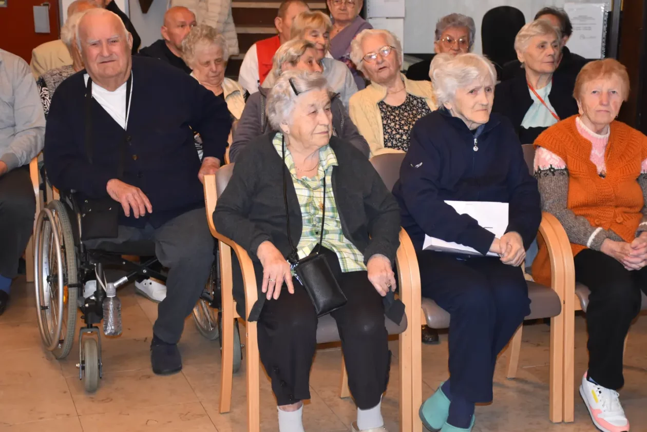 Modna revija, Čakovec, Dom za starije (1) Modna revija, Čakovec, Dom za starije (1)