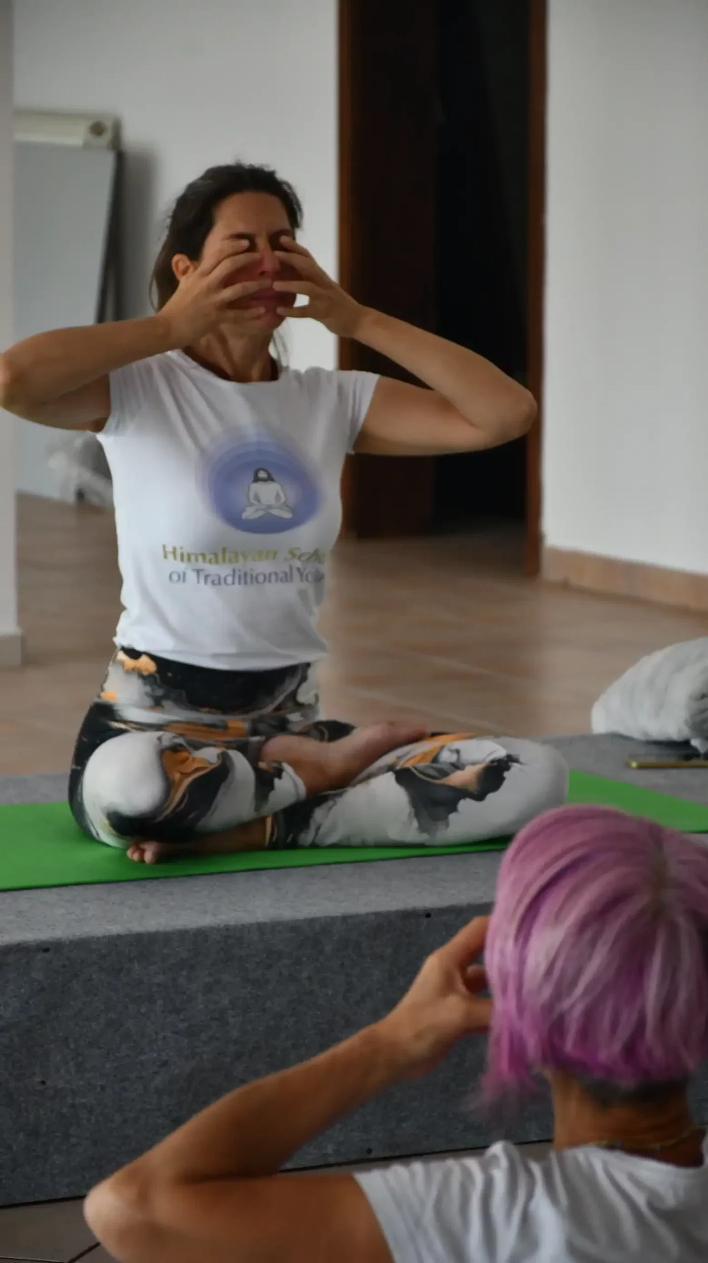 Mohanji centar (1) Mohanji centar (1)