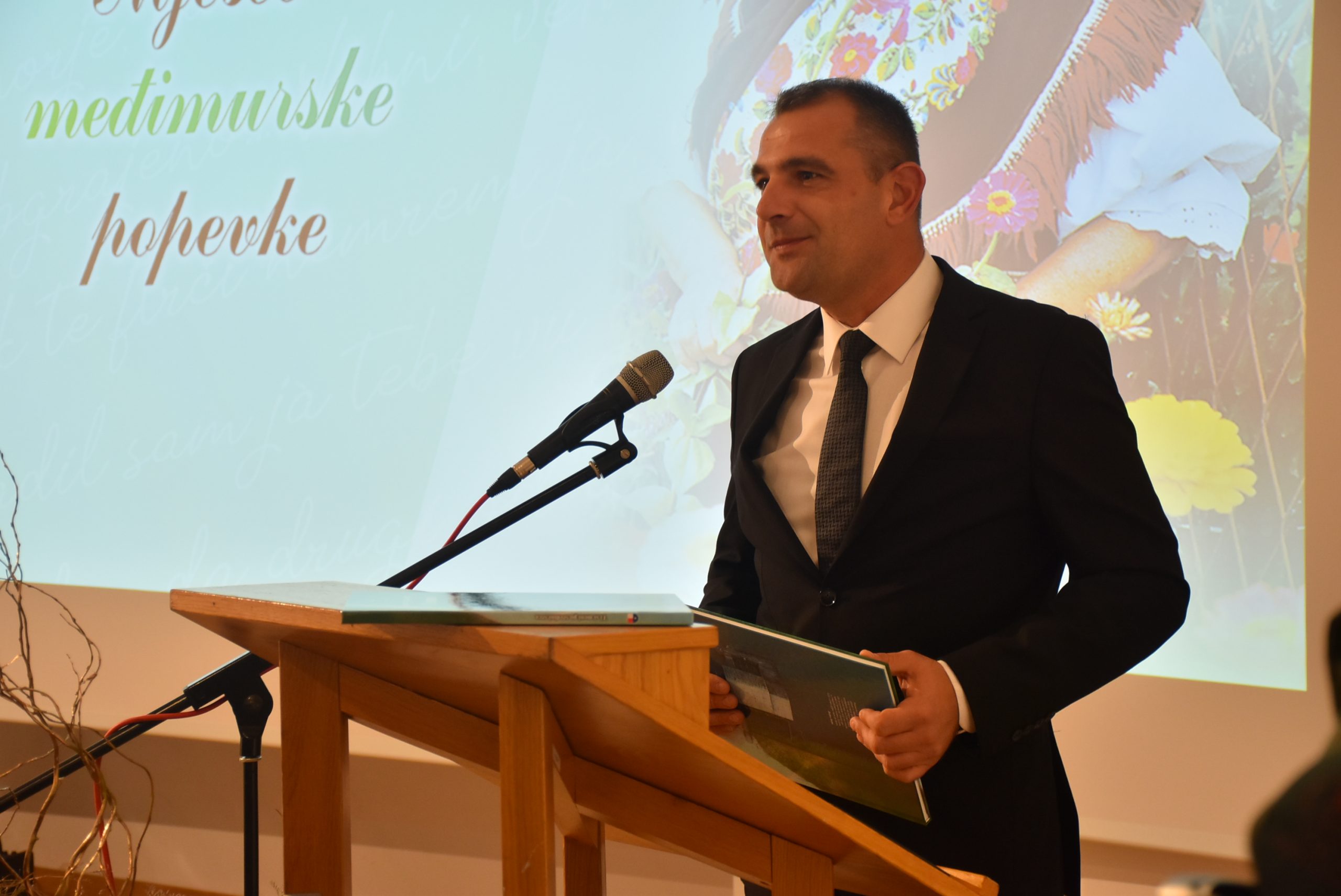 Monografija, Popevka, Županija (9)