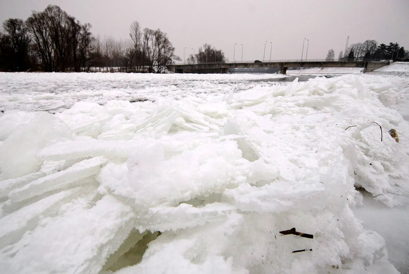 Mura – led (5) Mura – led (5)