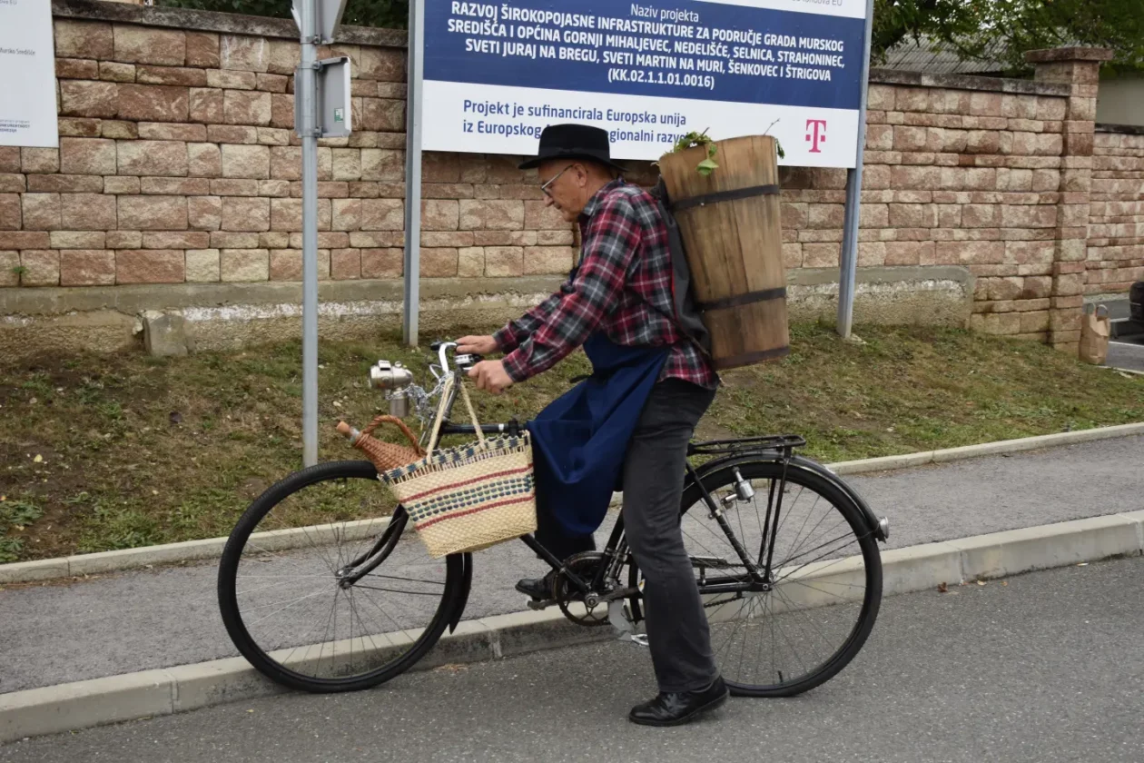 Mursko Središće, Berba grožđa, povorka (38)