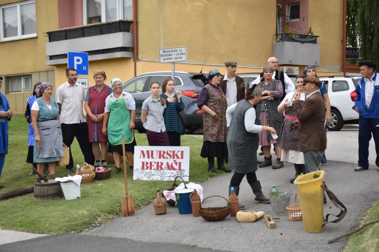 Mursko Središće, Berba grožđa, povorka (41)