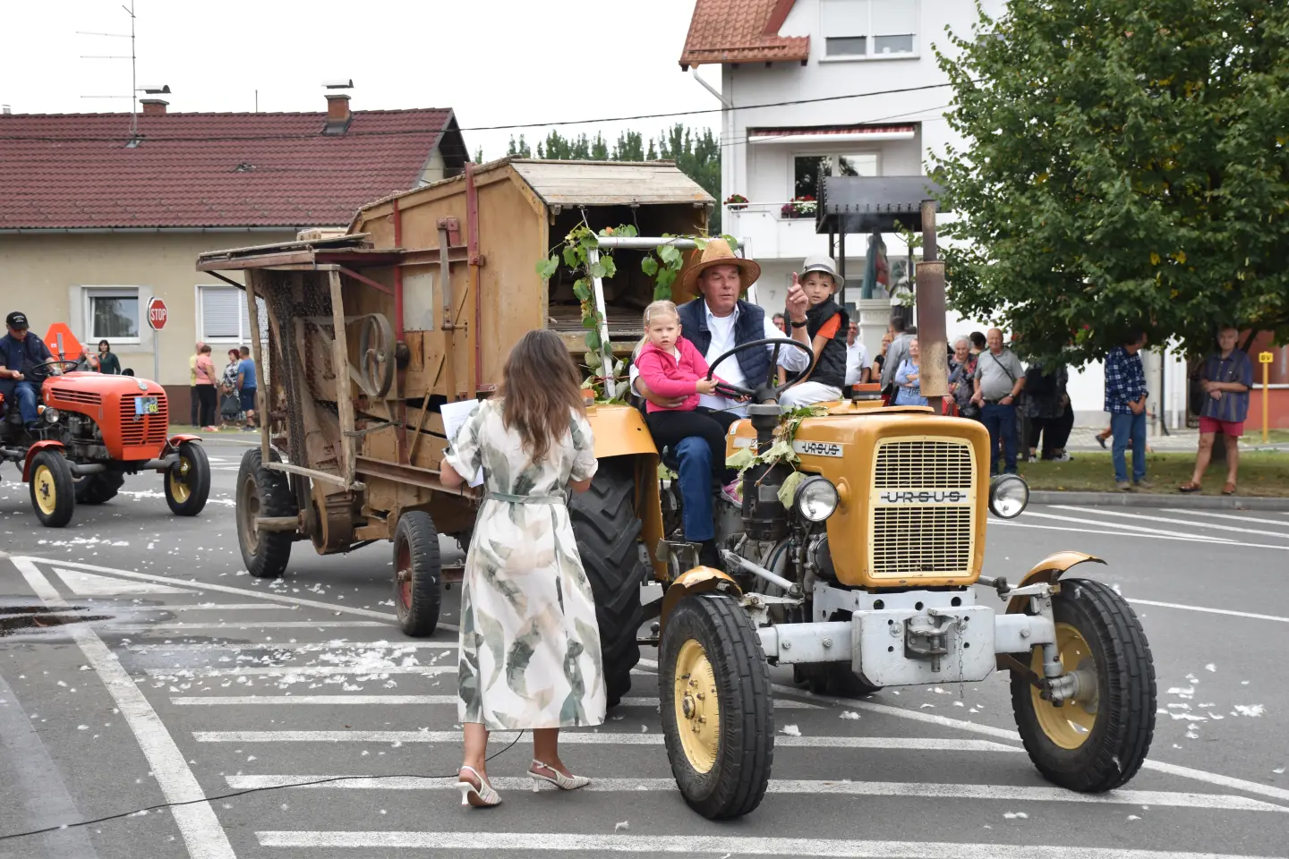 Mursko Središće, Berba grožđa, povorka (83) Mursko Središće, Berba grožđa, povorka (83)