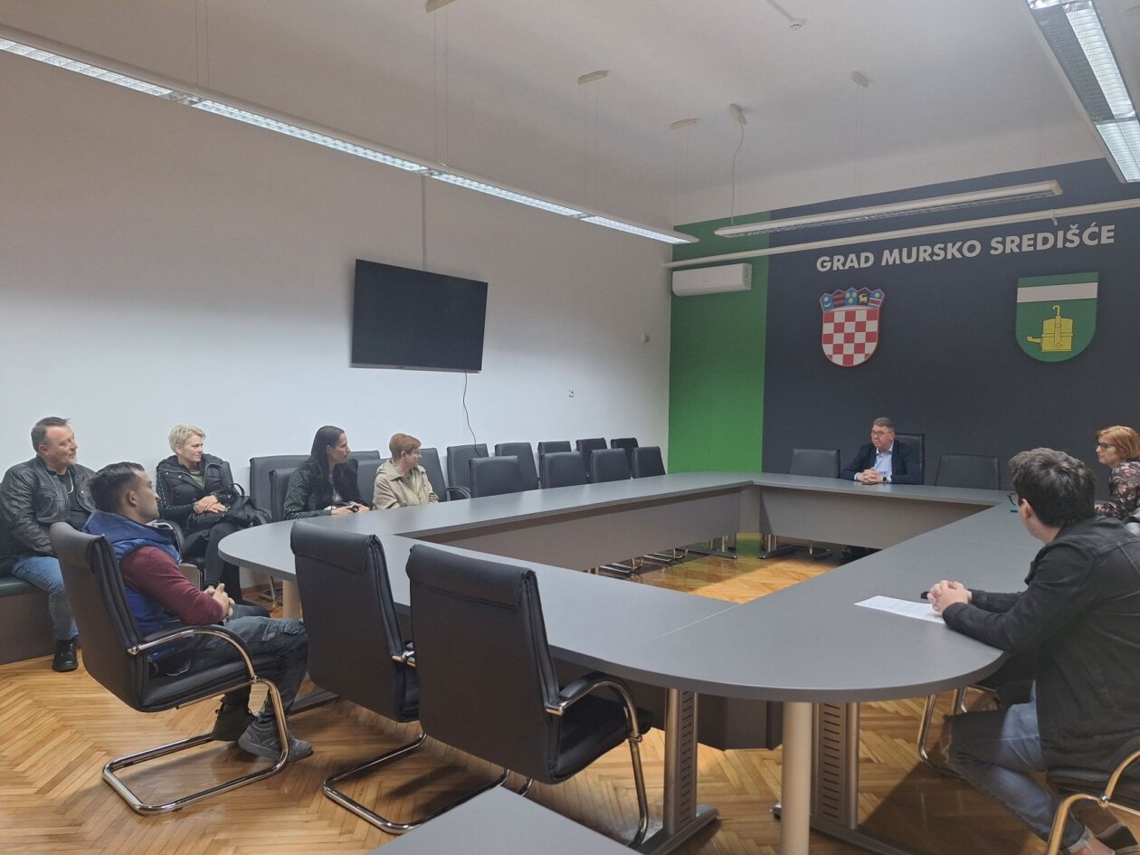 Mursko Središće ulaže u budućnost Poticaji za stanovanje mladih obitelji (7) Mursko Središće ulaže u budućnost Poticaji za stanovanje mladih obitelji (8)