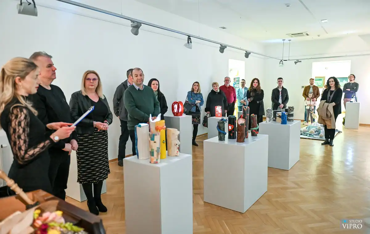 Muzej Prelog izložba učenika Grdaiteljske škole ČK (6) Muzej Prelog izložba učenika Grdaiteljske škole ČK (6)