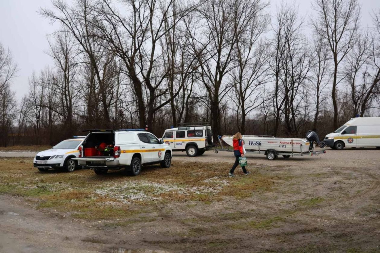 NADA NE PRESTAJE Prijatelji pomažu policiji, vatrogascima i HGSS-u u traženju Josipa Špoljara (5)