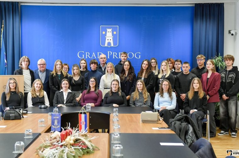 NAGRADE NAJBOLJIMA Grad Prelog nagradio uspješne učenike i studente (13)