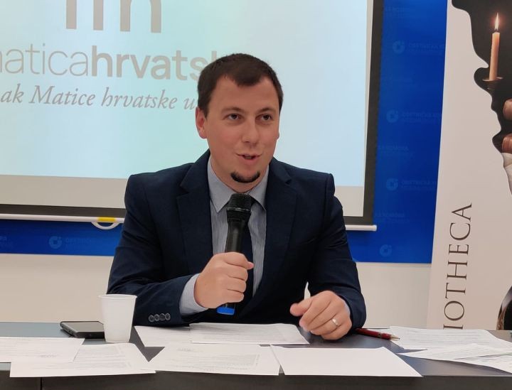 NAJMLAĐI ČLAN Zoran Turk ušao u Glavni odbor Matice s rekordnim brojem glasova (1) NAJMLAĐI ČLAN Zoran Turk ušao u Glavni odbor Matice s rekordnim brojem glasova (1)