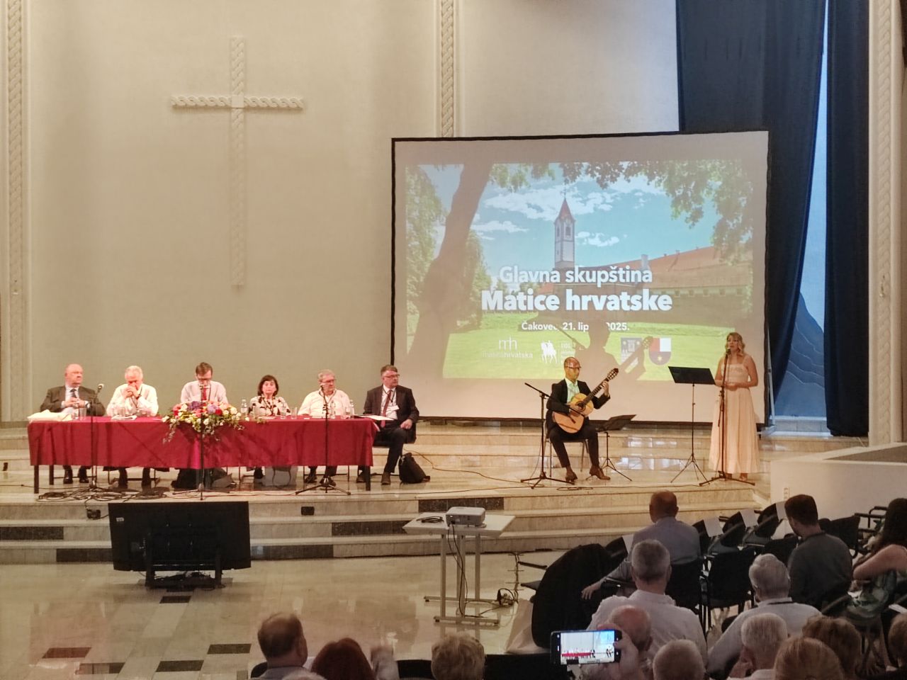 NAJMLAĐI ČLAN Zoran Turk ušao u Glavni odbor Matice s rekordnim brojem glasova (7) NAJMLAĐI ČLAN Zoran Turk ušao u Glavni odbor Matice s rekordnim brojem glasova (7)