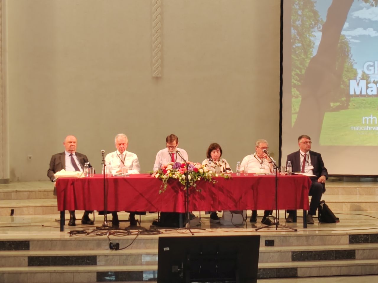 NAJMLAĐI ČLAN Zoran Turk ušao u Glavni odbor Matice s rekordnim brojem glasova (8) NAJMLAĐI ČLAN Zoran Turk ušao u Glavni odbor Matice s rekordnim brojem glasova (8)