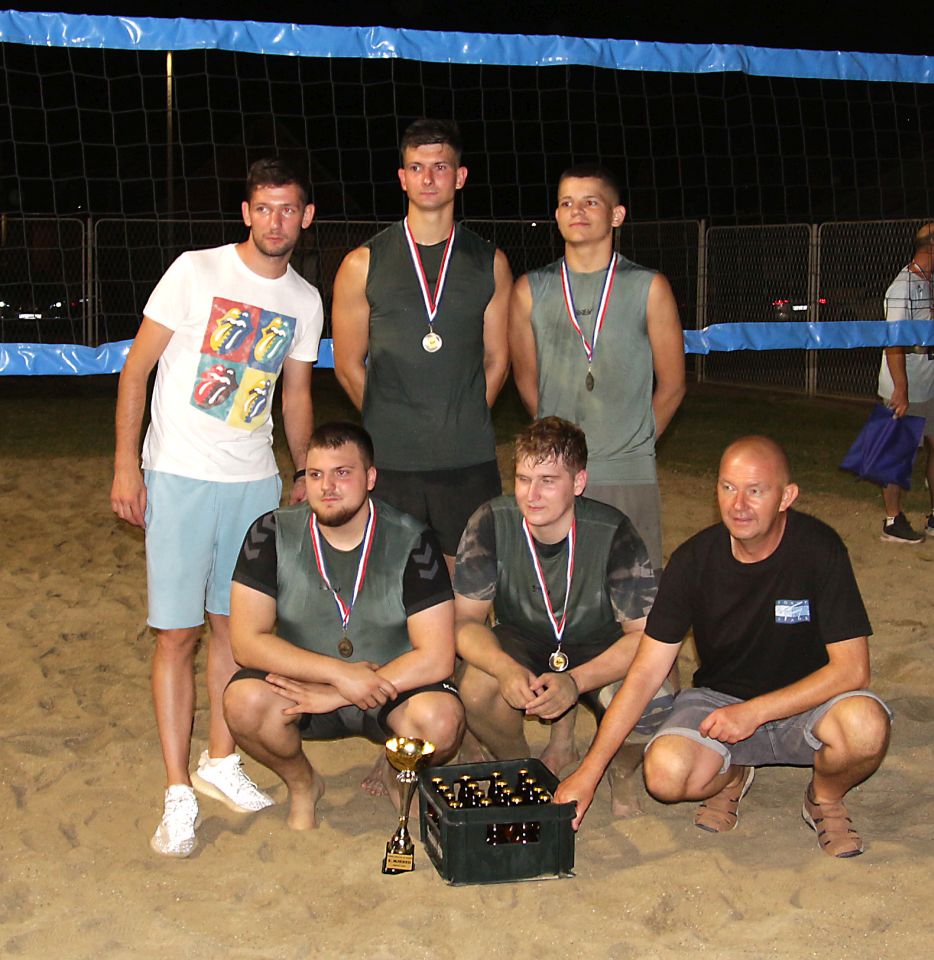 NAPETA ZAVRŠNICA CB Eden najbolji među 14 ekipa na turniru u pijesku u Prelogu (2)