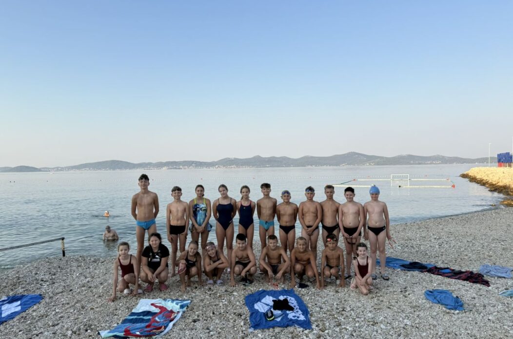 NAŠI PLIVAČI Članovi ČPK-a proveli nezaboravan tjedan priprema i ljetovanja u Zadru (1) NAŠI PLIVAČI Članovi ČPK-a proveli nezaboravan tjedan priprema i ljetovanja u Zadru (1)