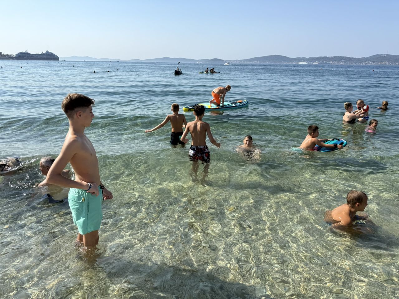 NAŠI PLIVAČI Članovi ČPK-a proveli nezaboravan tjedan priprema i ljetovanja u Zadru (11) NAŠI PLIVAČI Članovi ČPK-a proveli nezaboravan tjedan priprema i ljetovanja u Zadru (11)